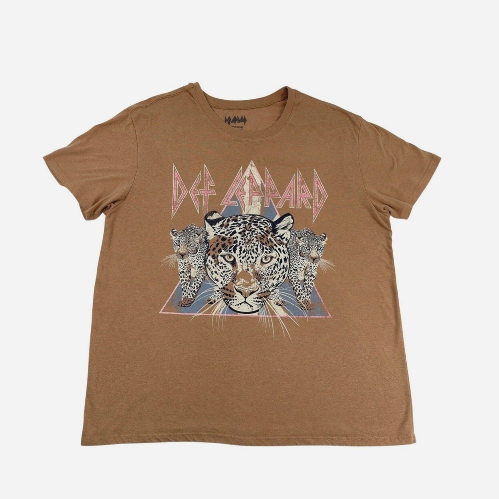 Def Leppard Graphic T-Shirt Womens Tan Brown Leopard Rock Band Tee Size L